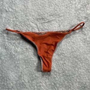 Acacia fins bottoms in li hing mui mesh